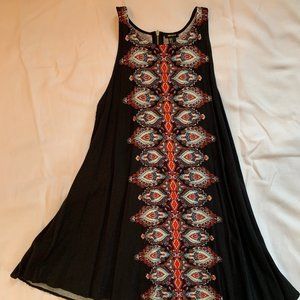 Zipper back paisley design shift dress